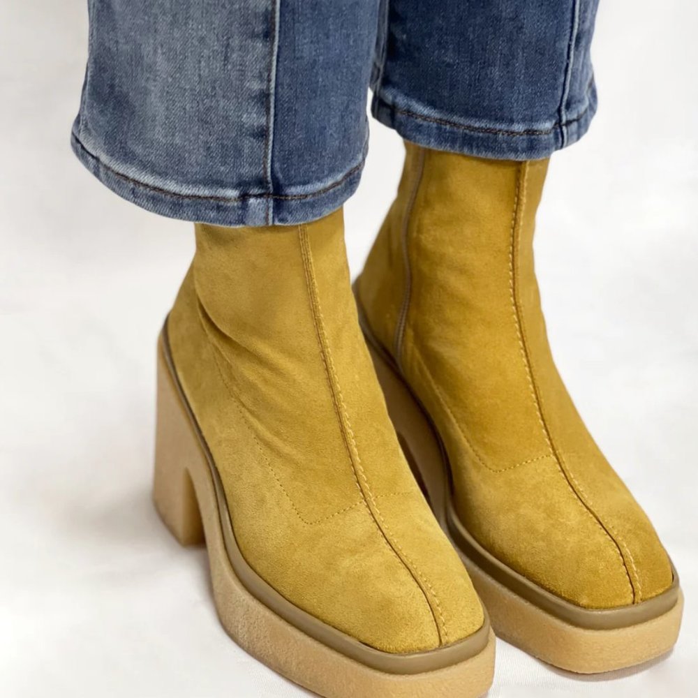 FREE PEOPLE * Mustard Suede Platform Boots  SZ 37 & 1/2